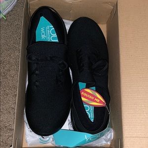 You by Sketchers
